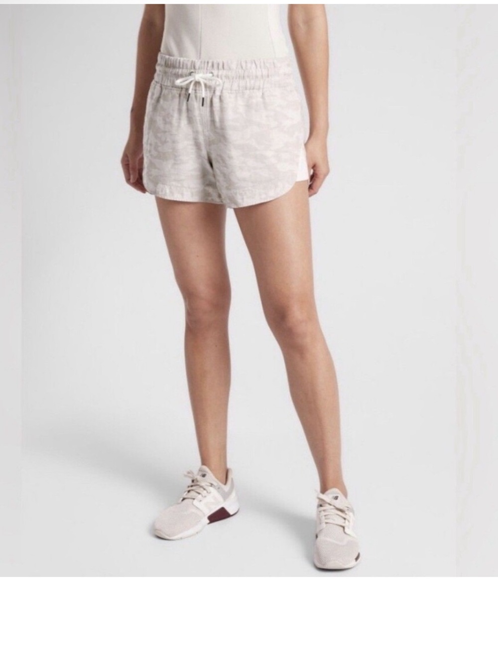 Athleta 6 Cabo Tide Light Gray Camo linen Shorts